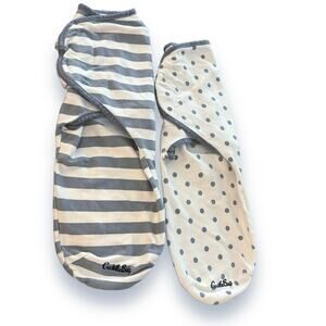 Set of 2 Cuddlebug Swaddles Size Small 7-14lbs Gender Neutral Gray & White Baby